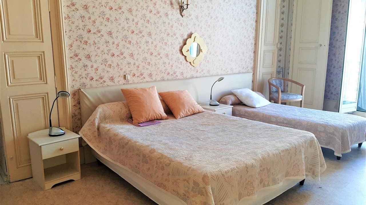 Photo of Bedroom in Montbazin