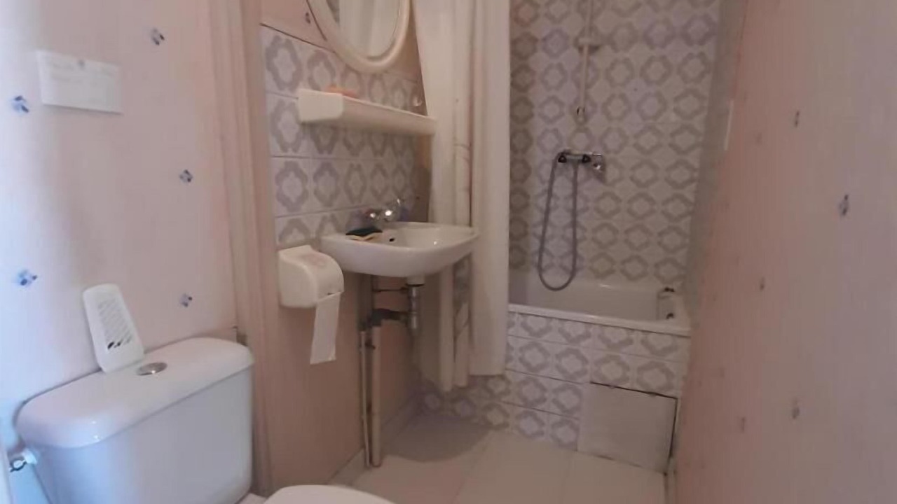 Photo of Bathroom in Montbazin