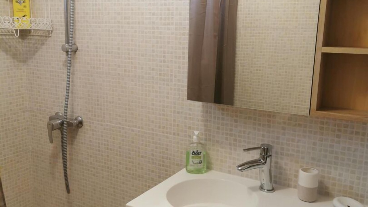 Photo of Bathroom in Cournonterral