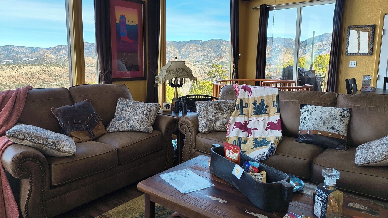 Photo of Livingroom in High Rolls Mountain Park