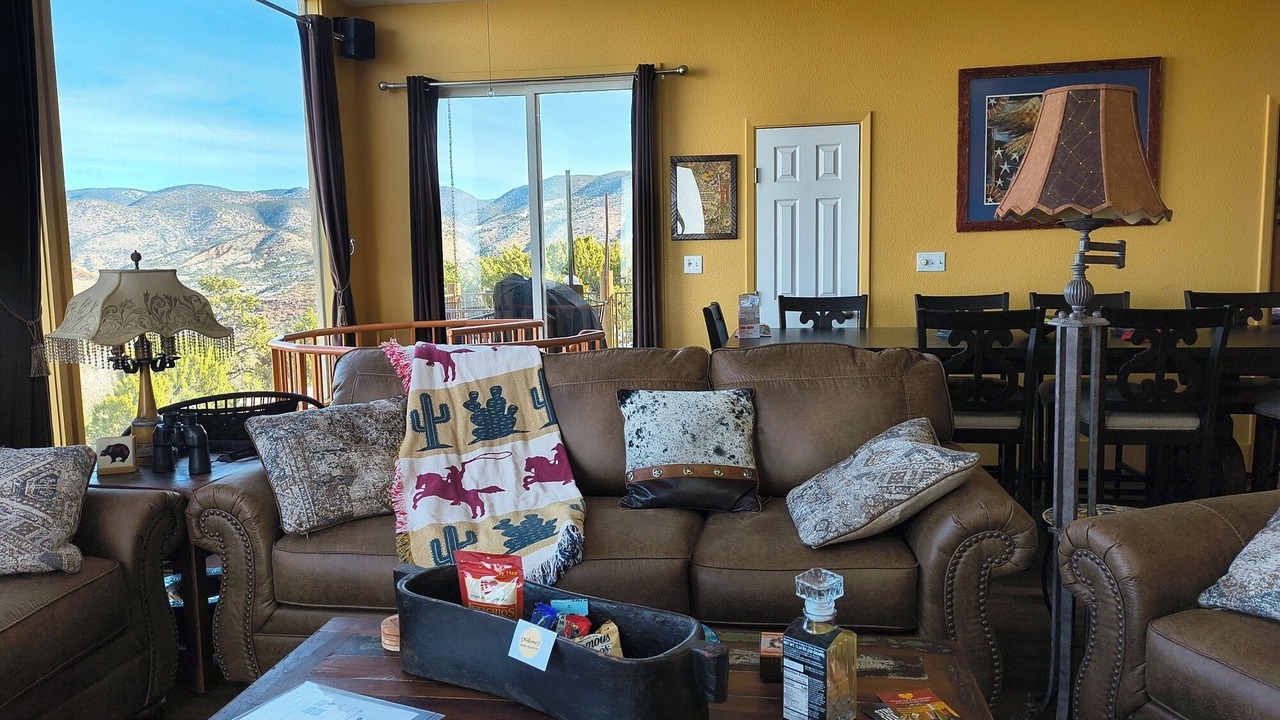 Photo of Livingroom in High Rolls Mountain Park
