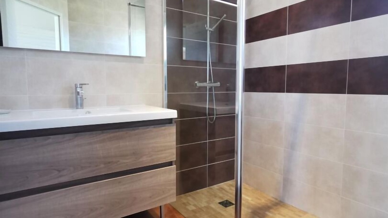 Photo of Bathroom in Gigean