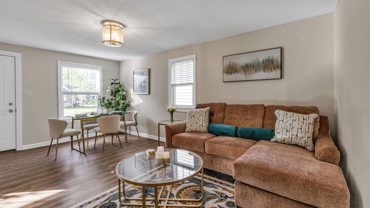 Photo of Livingroom in Kenmore