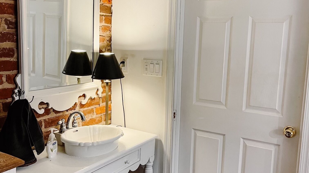 Photo of Bathroom in Appomattox