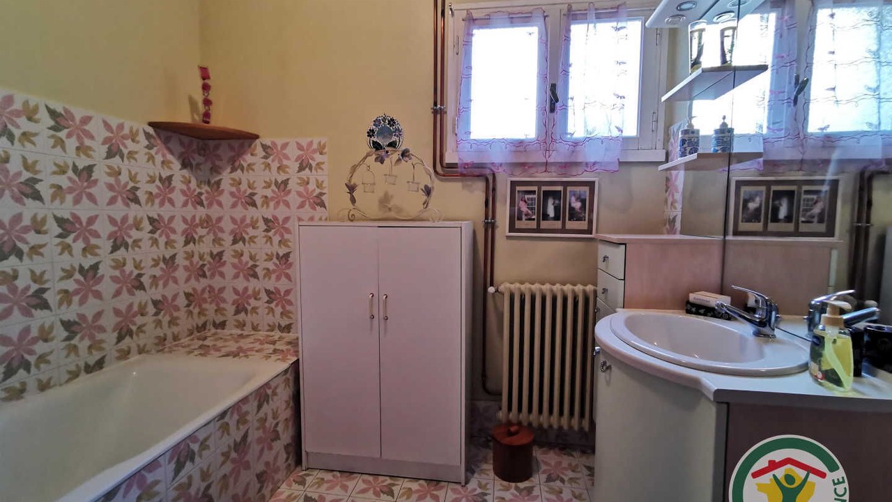 Photo of Bathroom in Prades-sur-Vernazobre