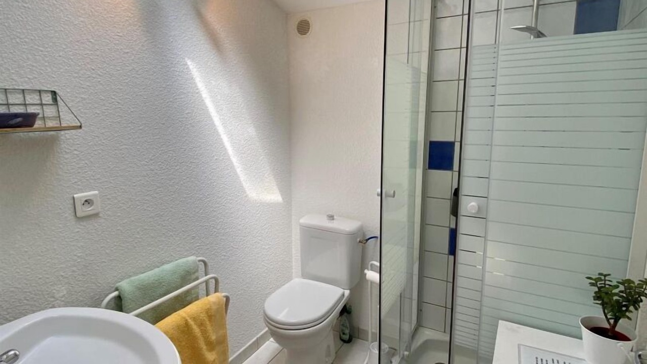 Photo of Bathroom in Saint-Hilaire