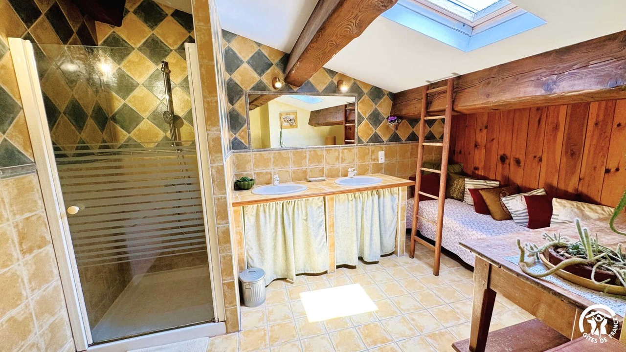 Photo of Bathroom in Embres-et-Castelmaure