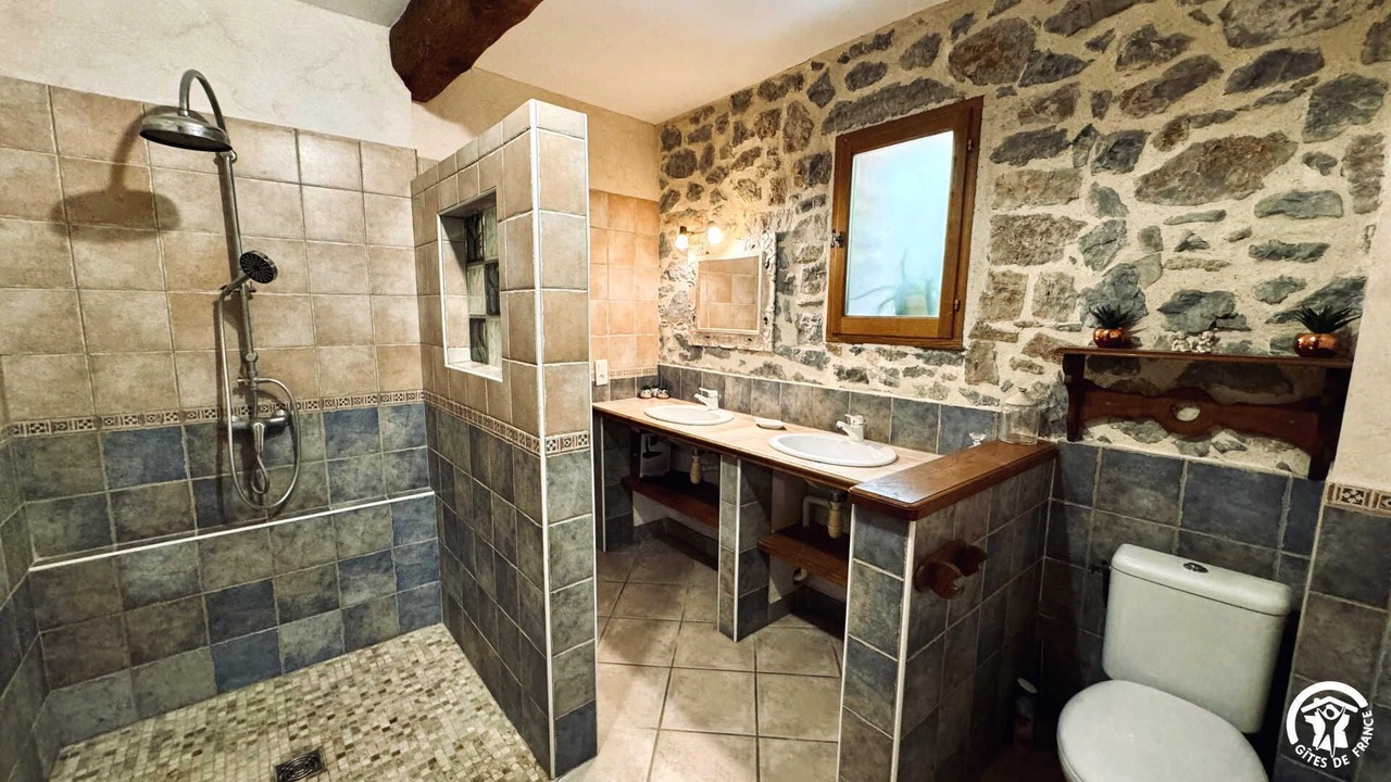 Photo of Bathroom in Embres-et-Castelmaure