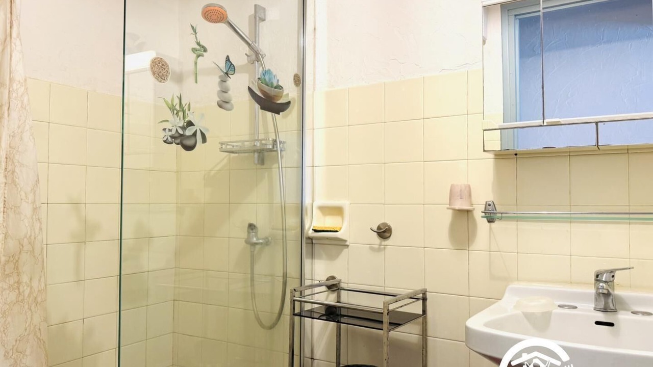 Photo of Bathroom in Mas-Saintes-Puelles