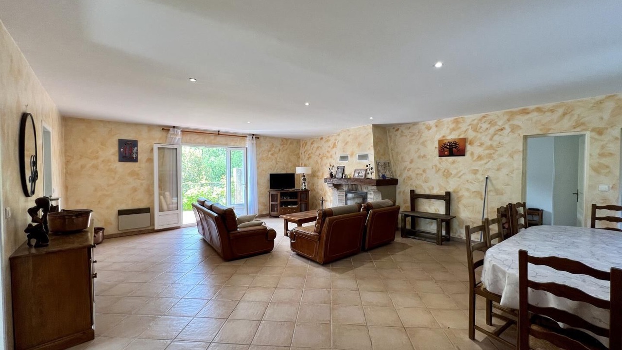 Photo of Livingroom in Maisons