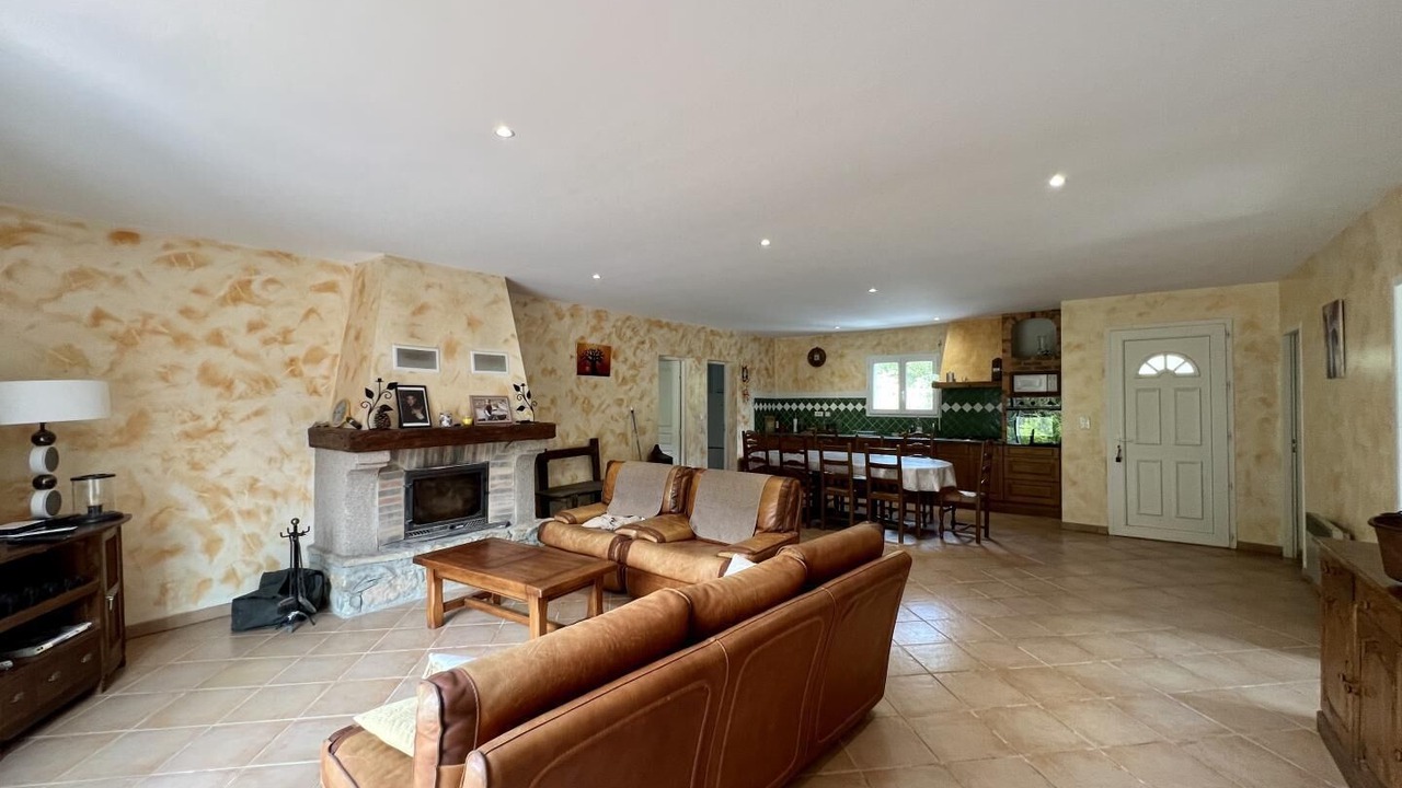 Photo of Livingroom in Maisons