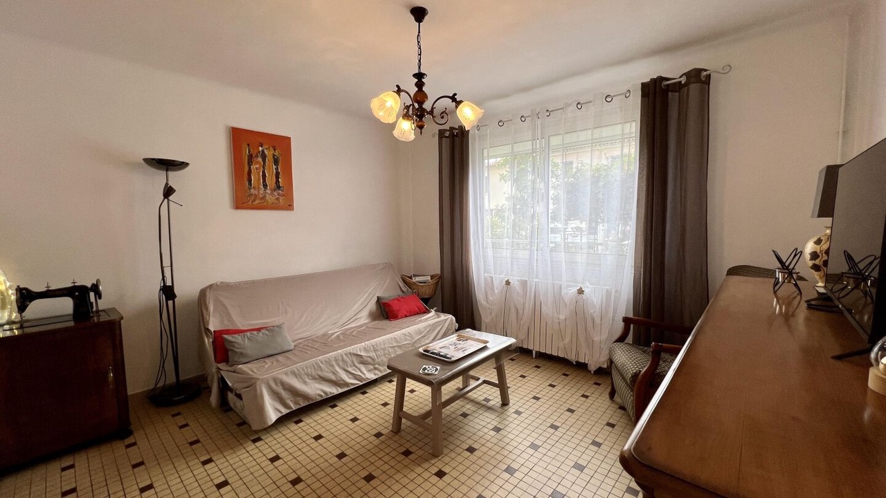 Photo of Livingroom in Quillan