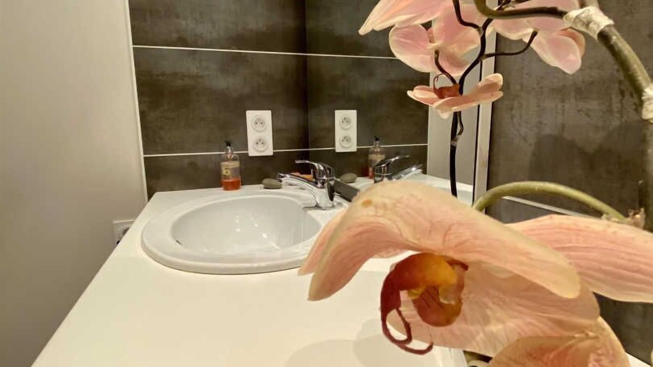 Photo of Bathroom in Veraza