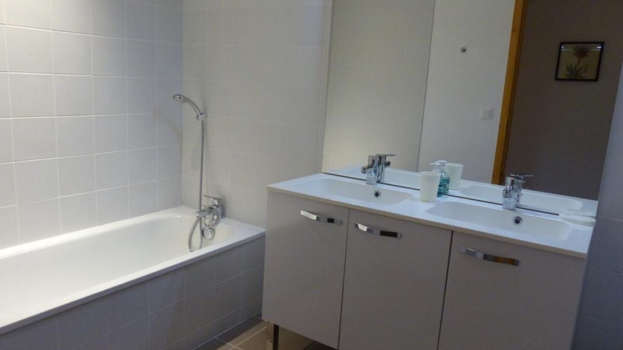 Photo of Bathroom in Puilaurens