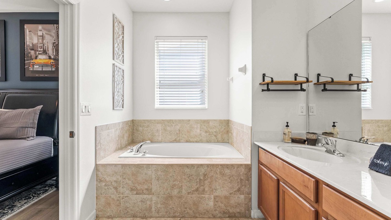Photo of Bathroom in Veranda Palms