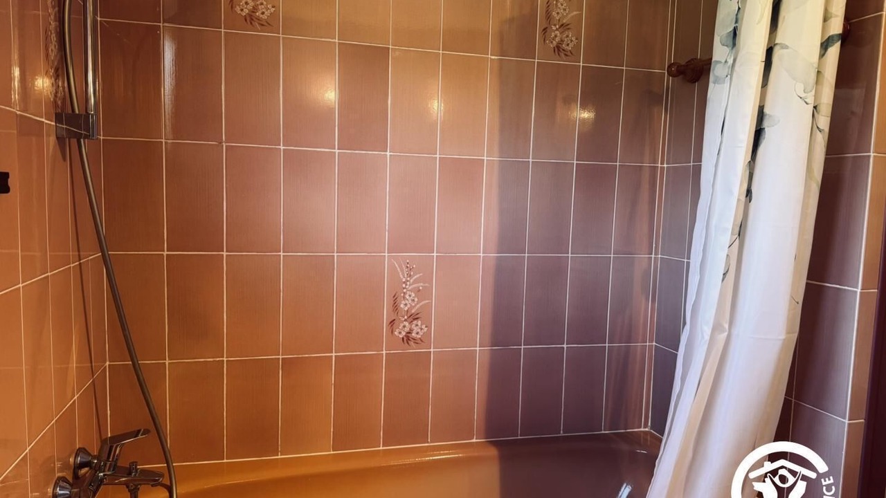 Photo of Bathroom in Montolieu