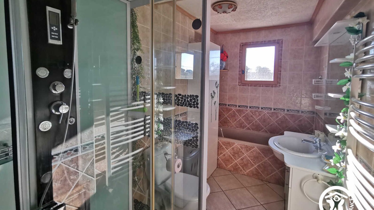 Photo of Bathroom in Boisseron