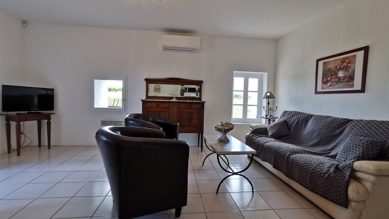Photo of Livingroom in Abeilhan