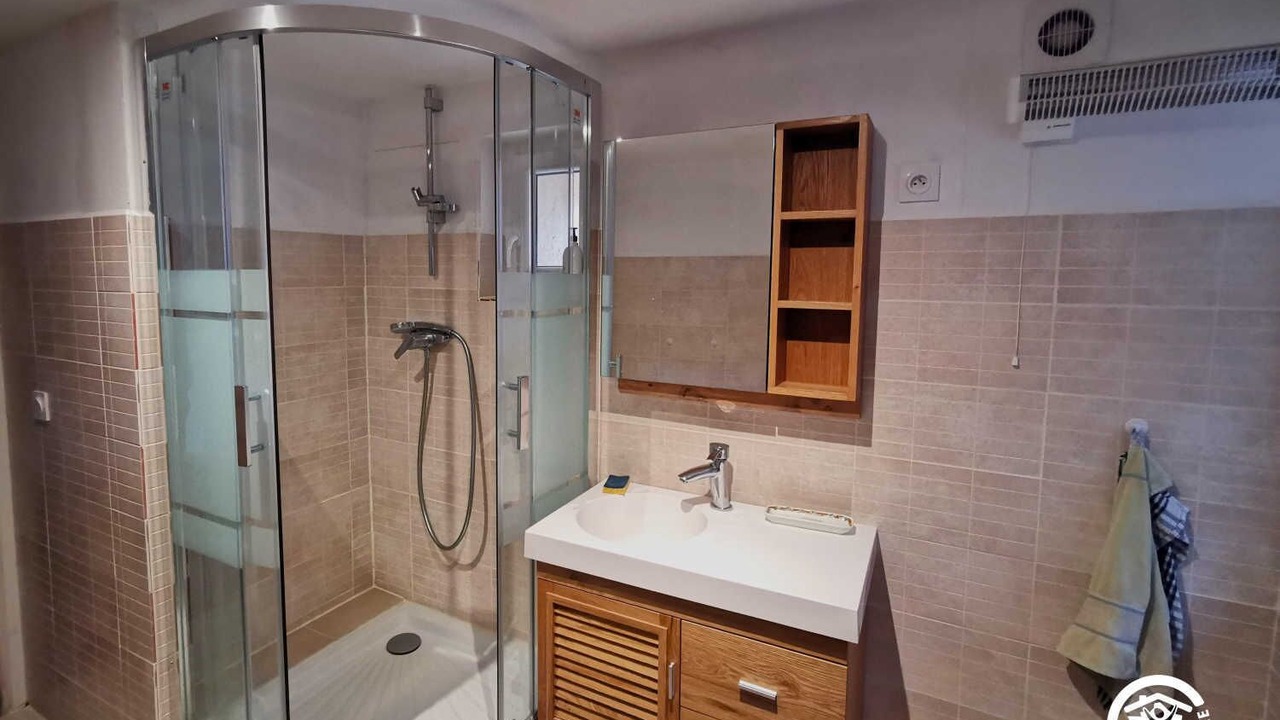 Photo of Bathroom in Saint-Etienne-de-Gourgas