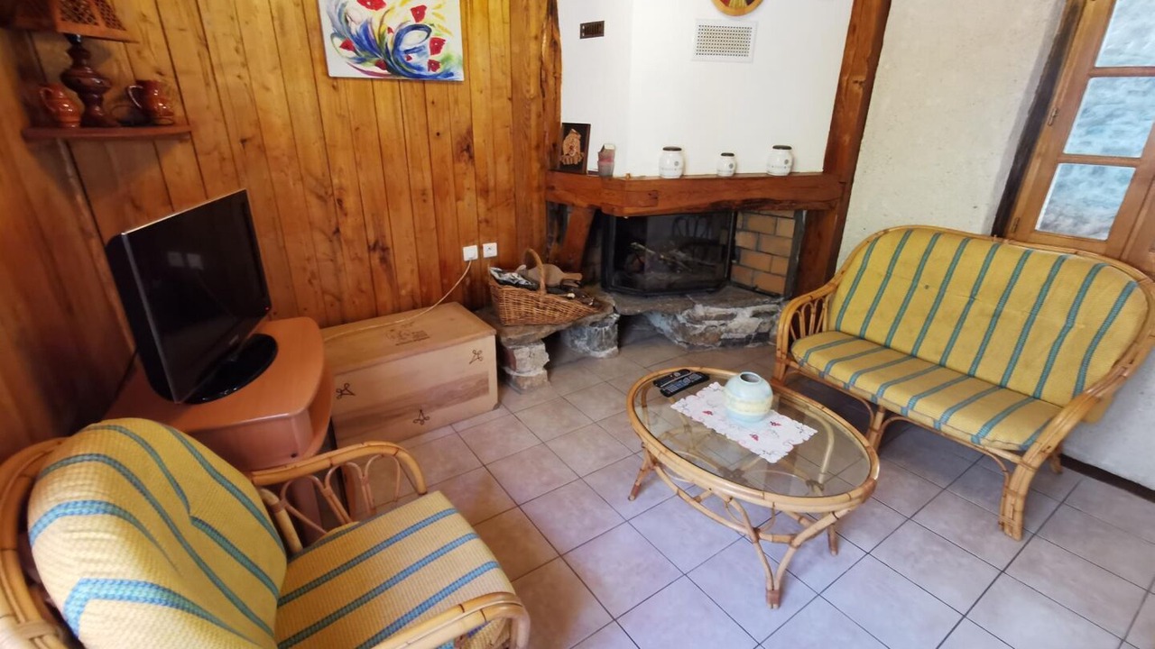 Photo of Livingroom in Courniou