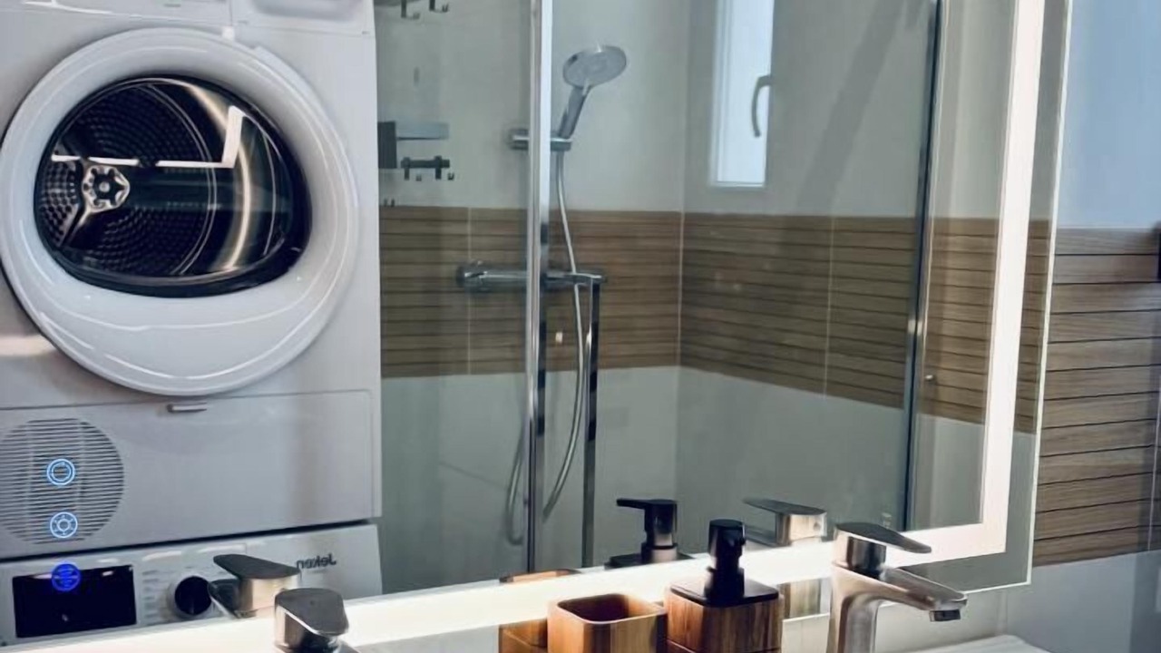 Photo of Bathroom in Cuxac-dʼAude