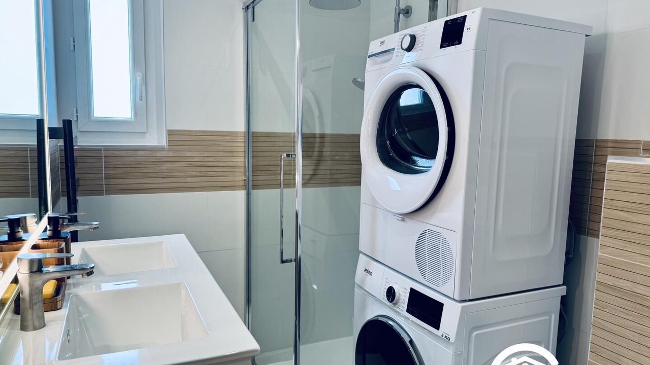 Photo of Bathroom in Cuxac-dʼAude