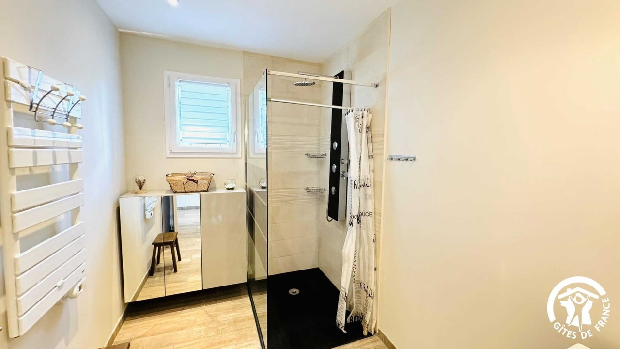 Photo of Bathroom in Les Martys