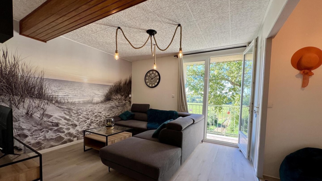 Photo of Livingroom in Plaigne
