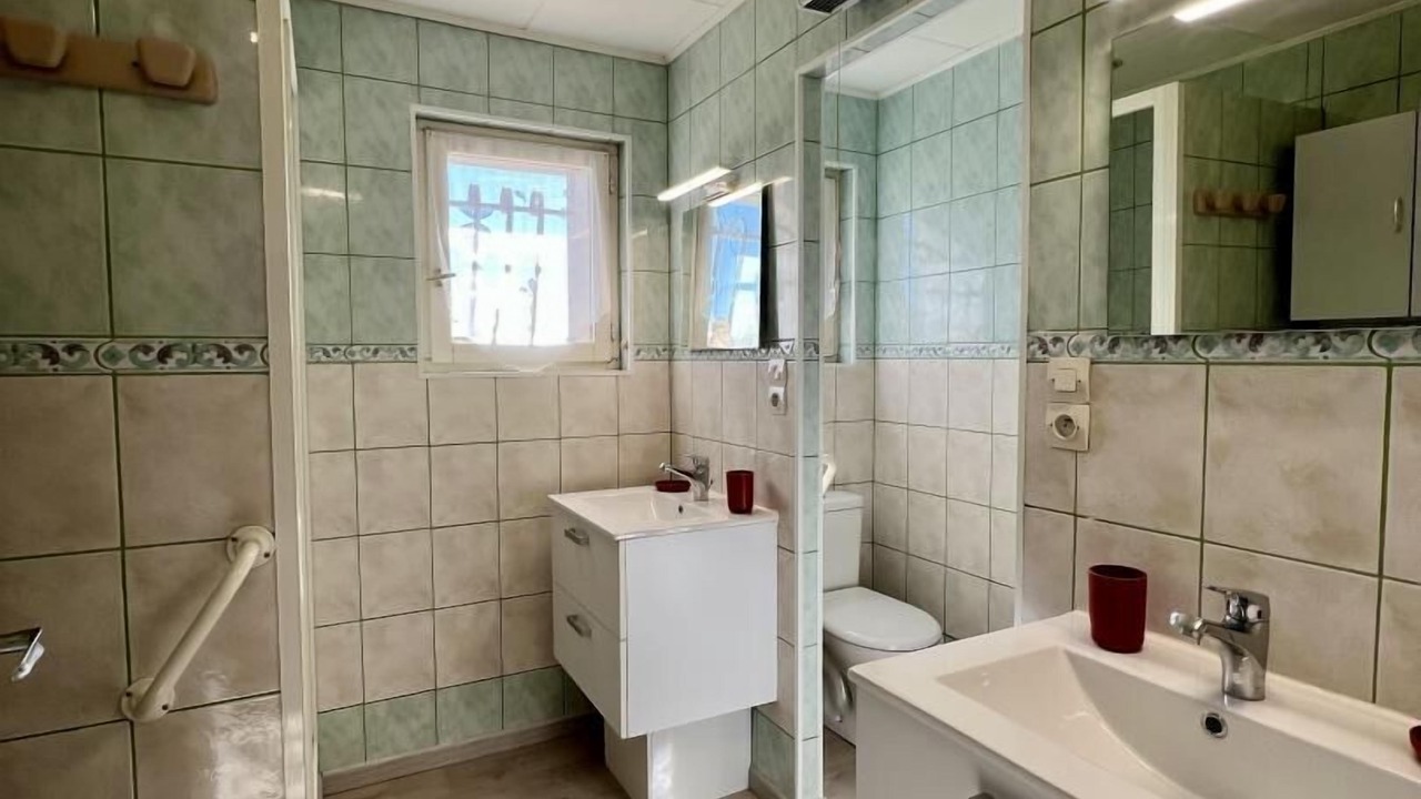 Photo of Bathroom in Plaigne