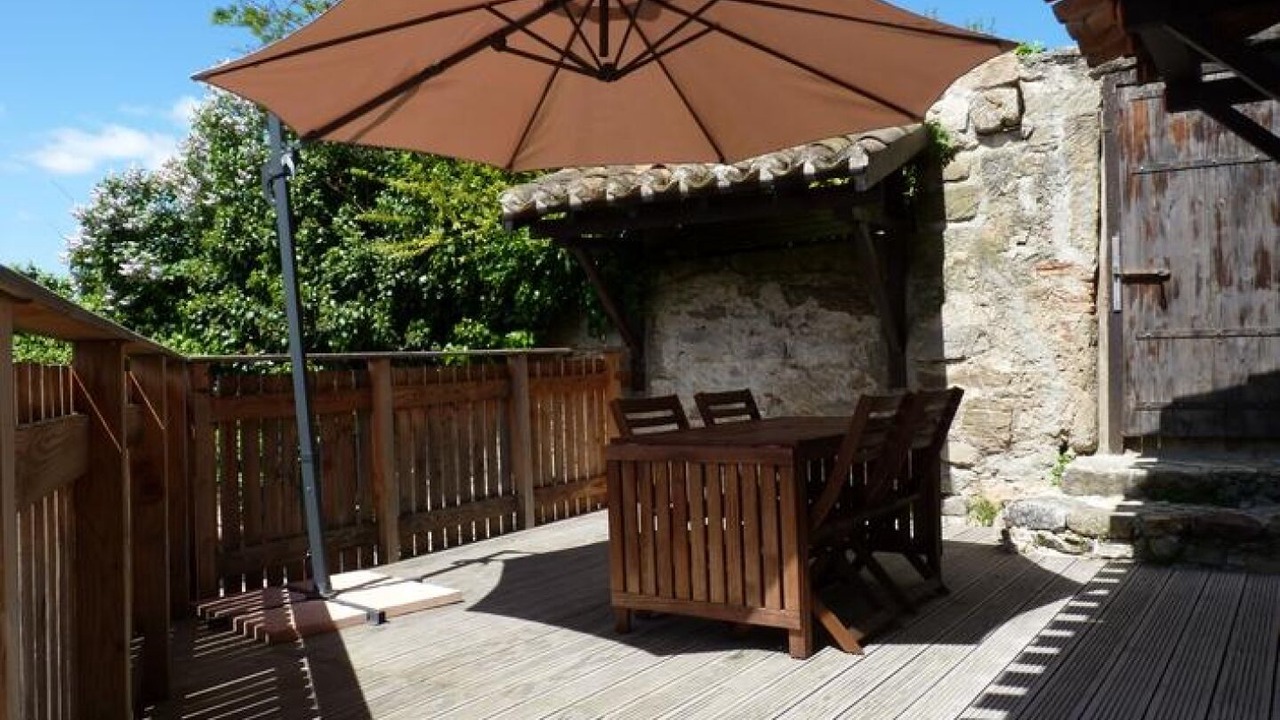 Photo of Outdoor in Issel