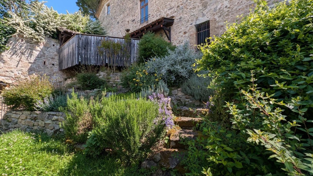 Photo of Outdoor in Issel