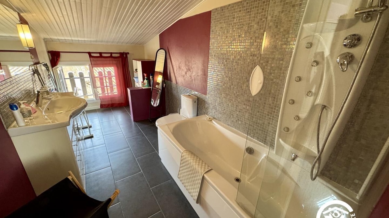 Photo of Bathroom in Salles-d'Aude