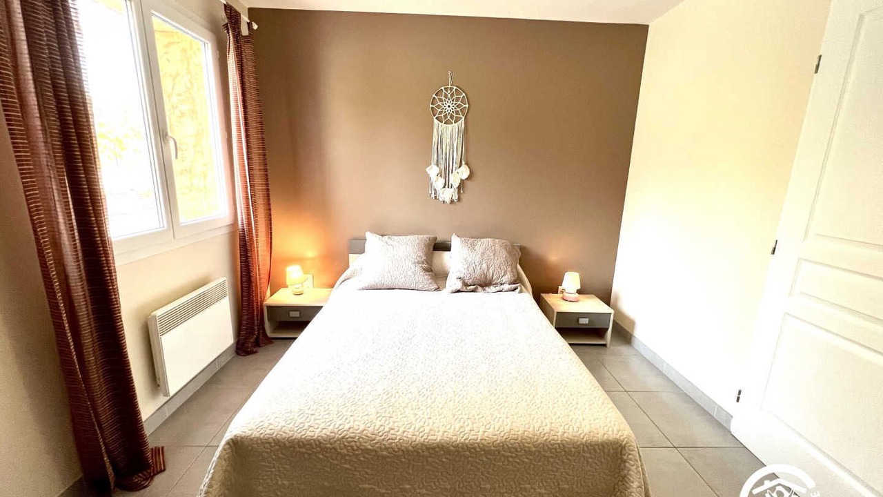 Photo of Bedroom in Plaigne