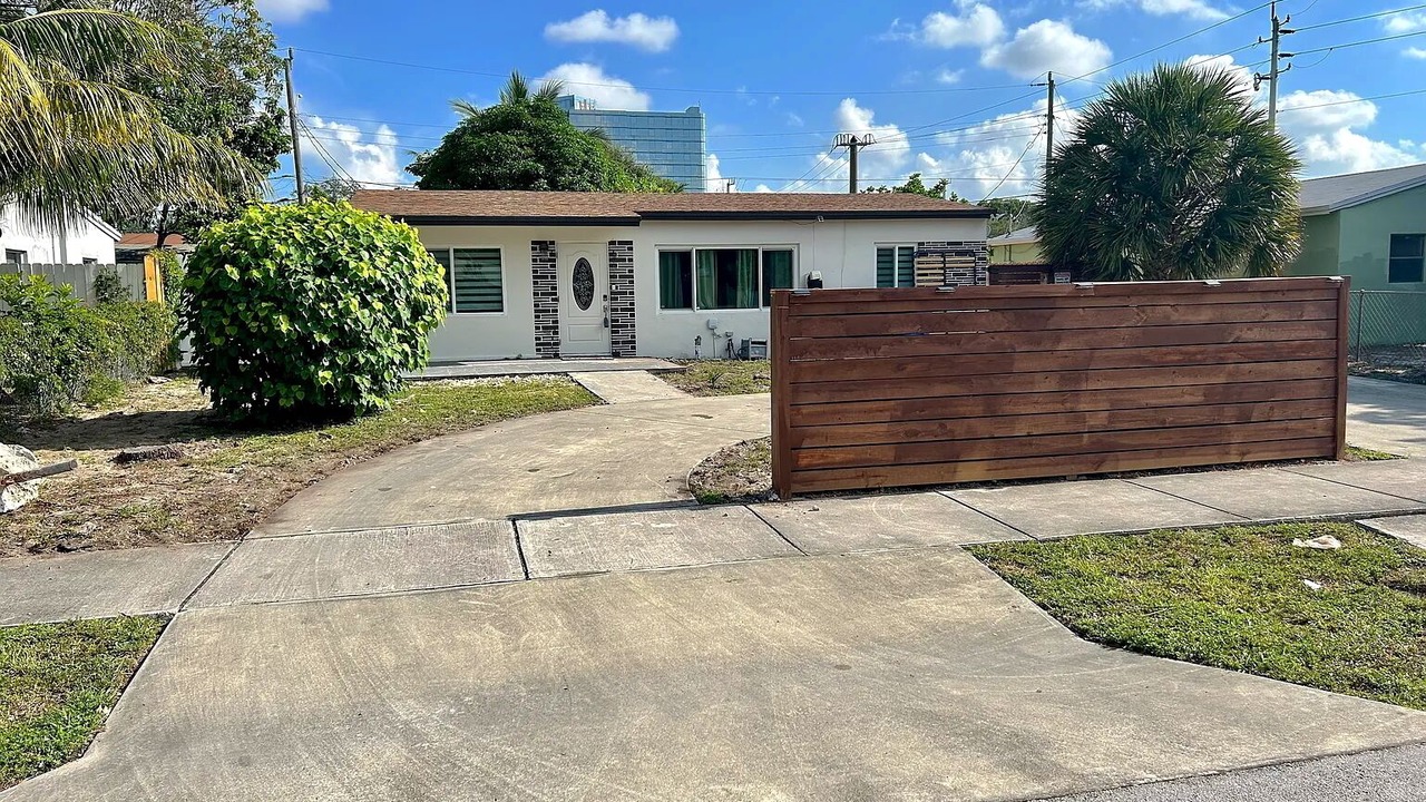 Photo of Outdoor in Oakland Park