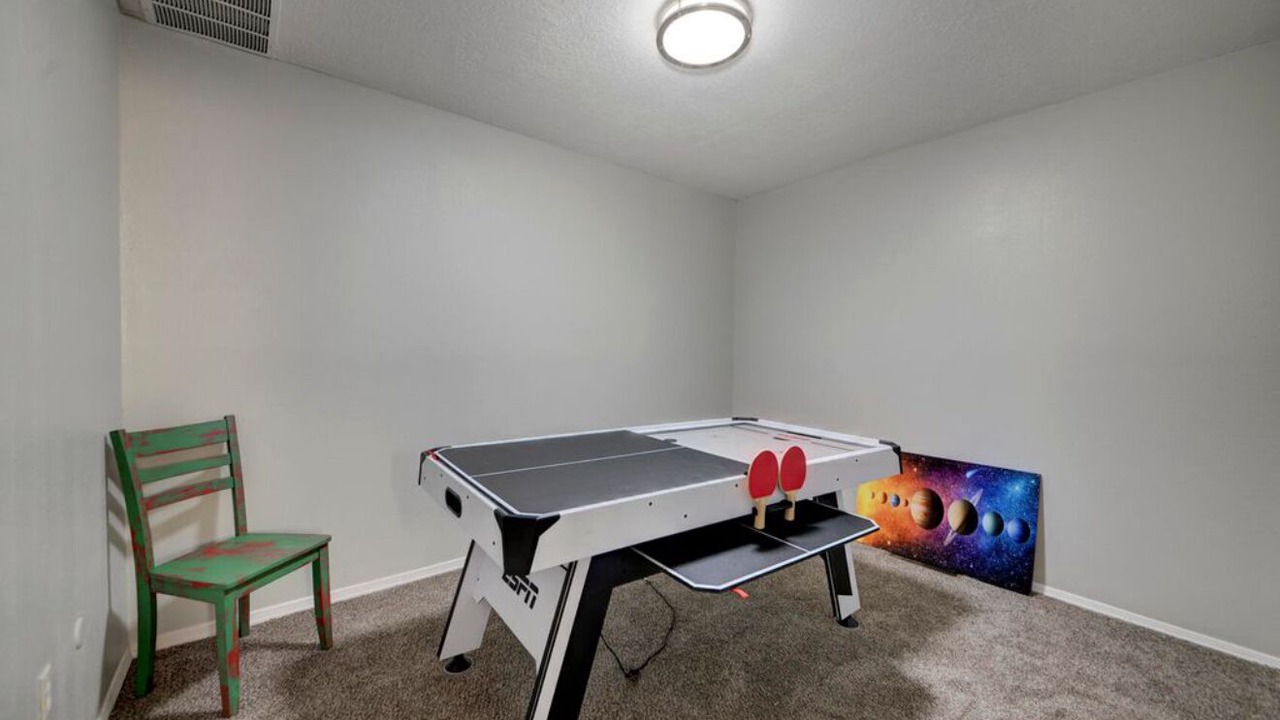 Photo of Bedroom in Glenwood Hills