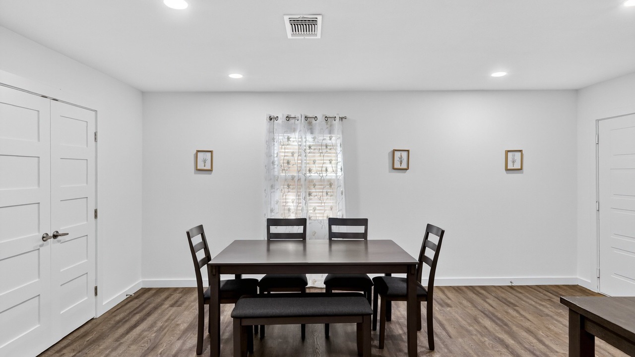 Photo of Bedroom in Oak Cliff