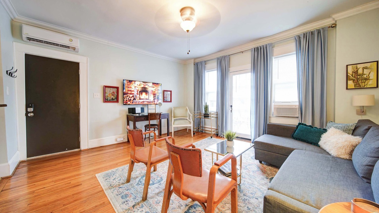 Photo of Livingroom in Dilworth