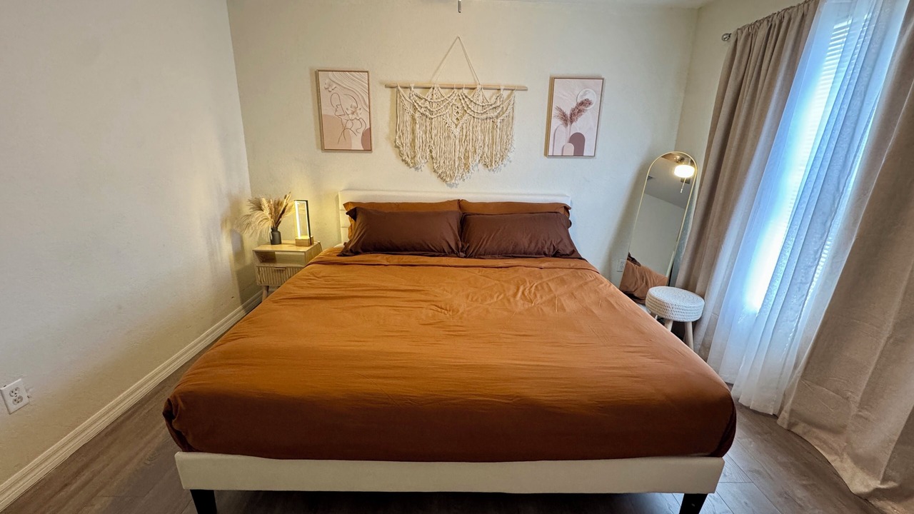 Photo of Bedroom in Venetian Bay Villages