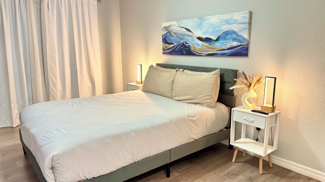 Photo of Bedroom in Venetian Bay Villages