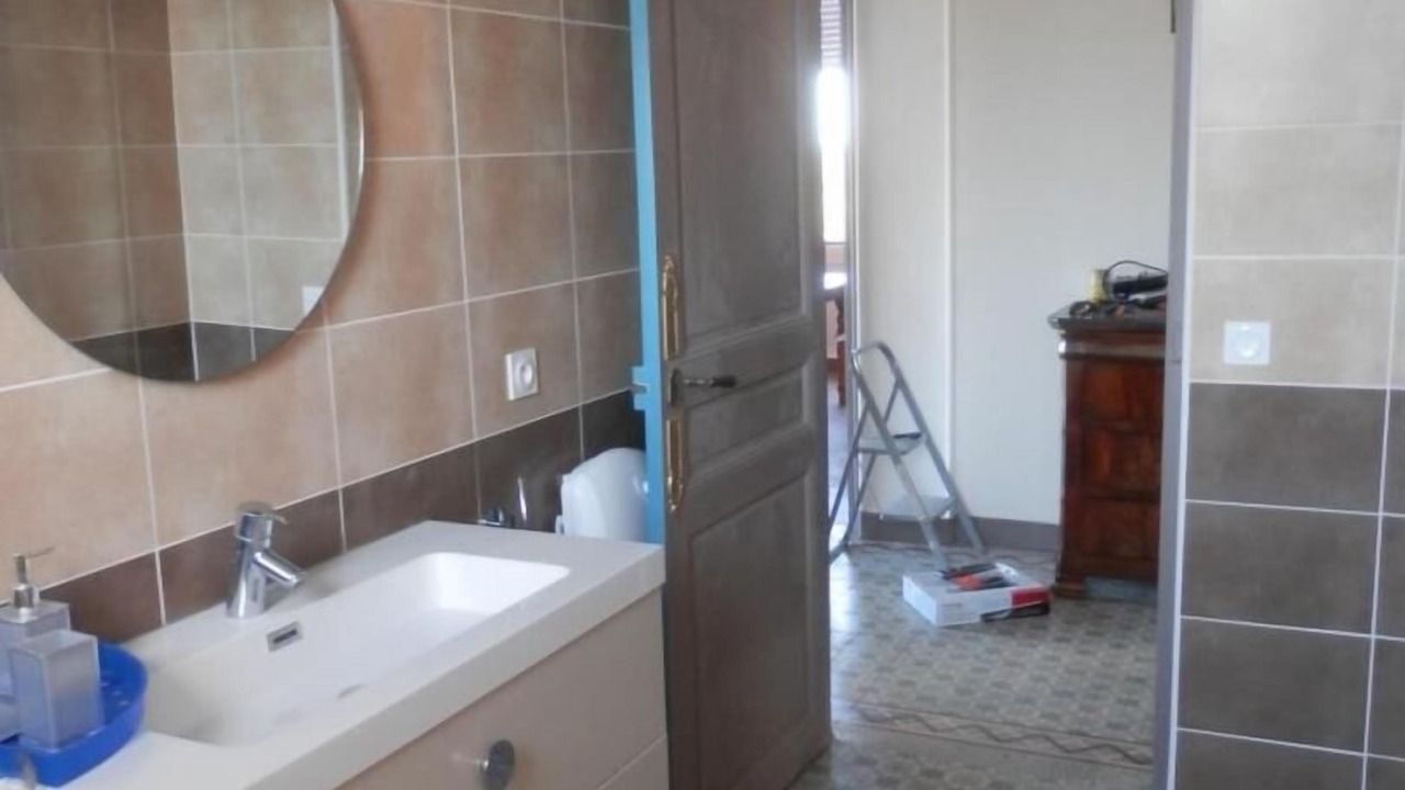 Photo of Bathroom in Passa