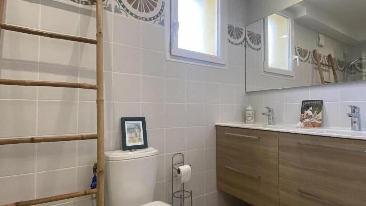 Photo of Bathroom in Ceret