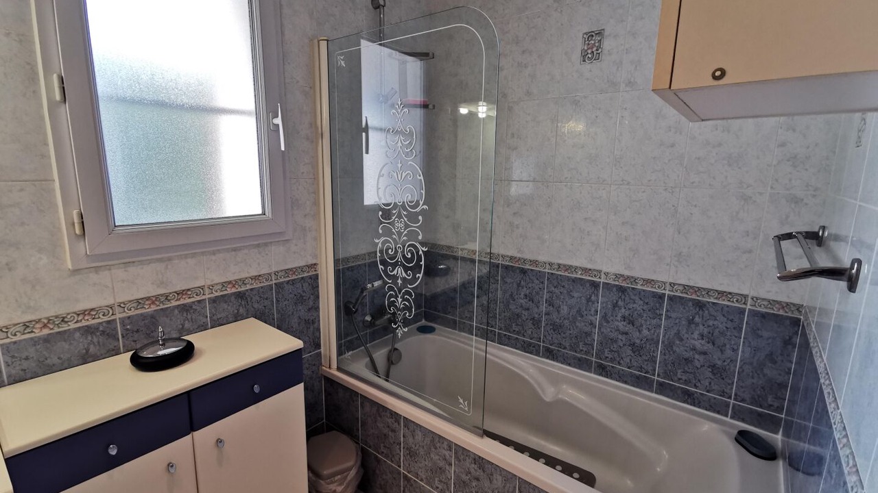 Photo of Bathroom in Passa