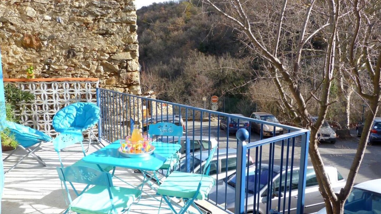 Photo of Outdoor in Clara