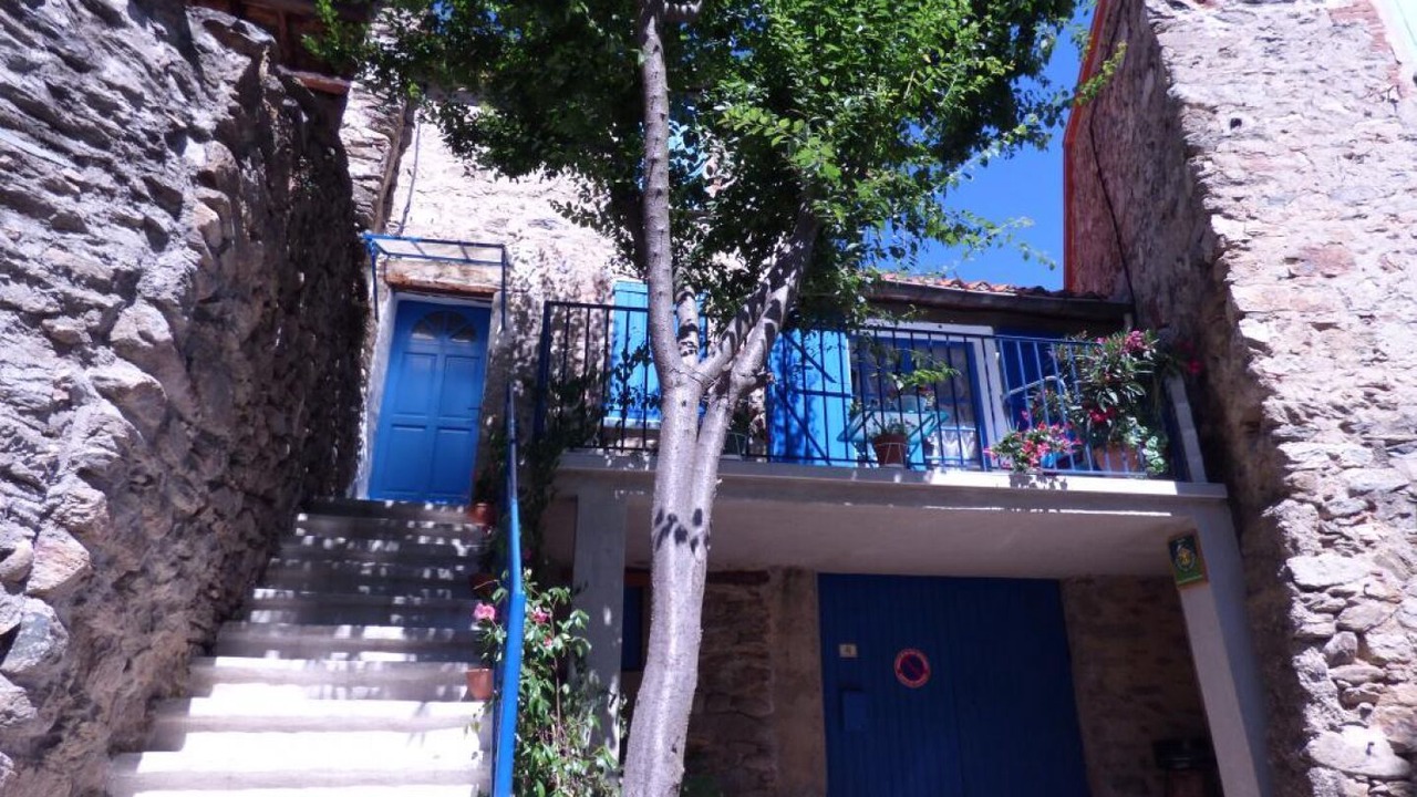 Photo of Outdoor in Clara