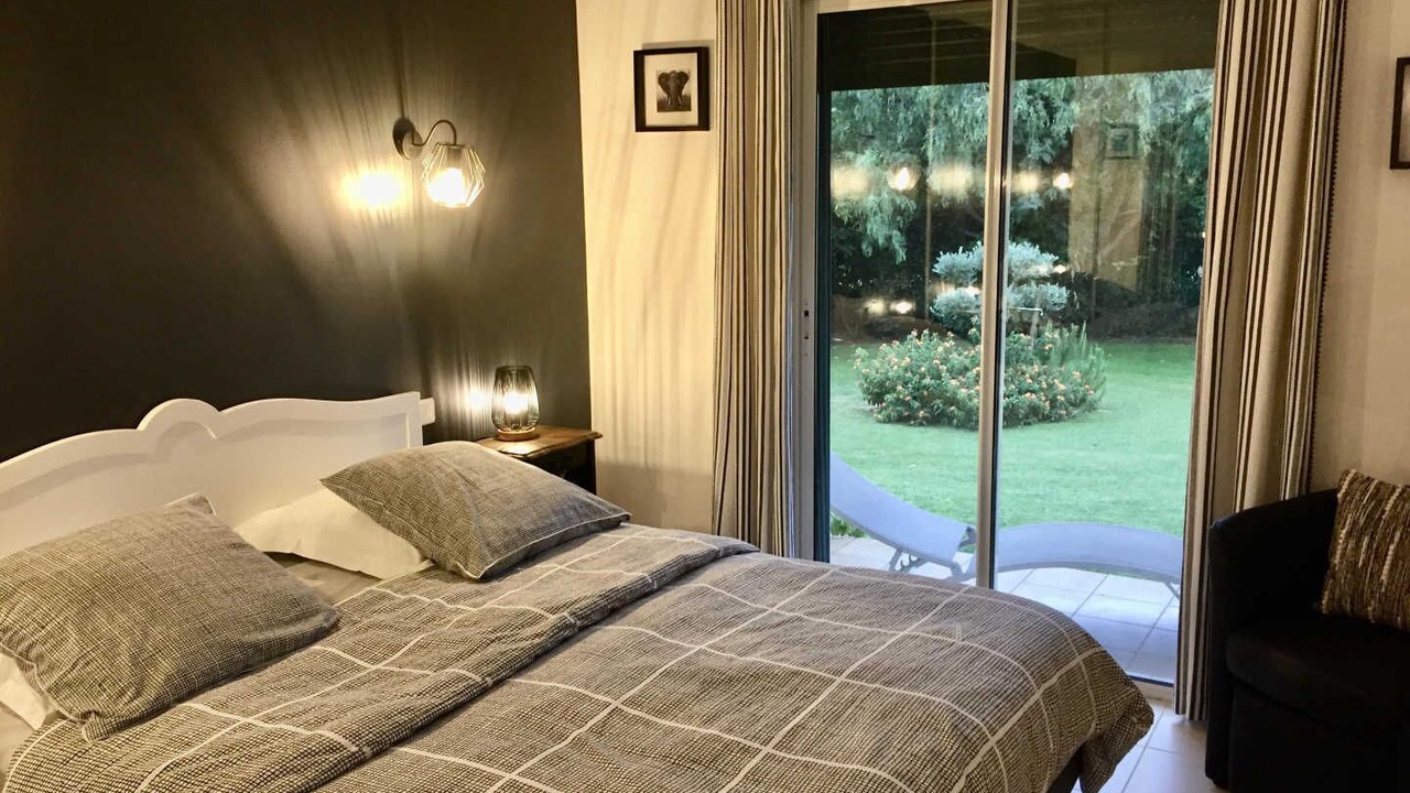 Photo of Bedroom in Saint-Feliu-d'Avall