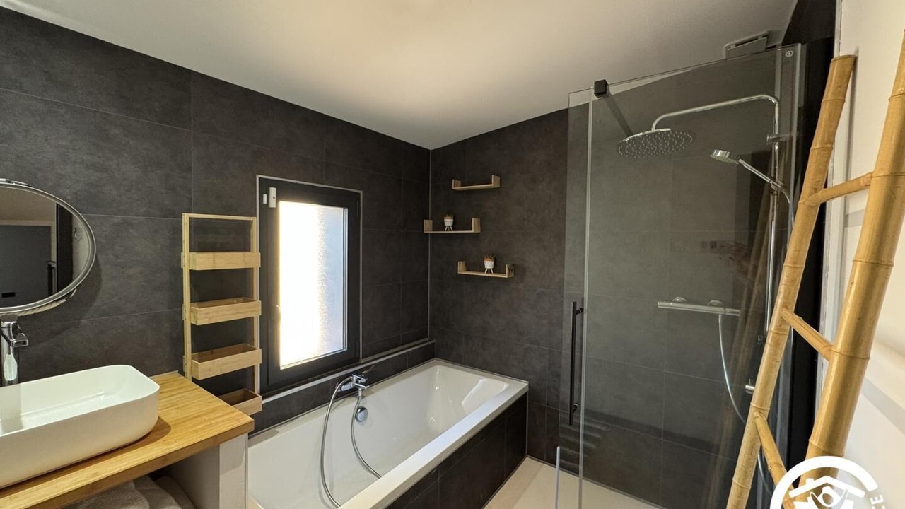 Photo of Bathroom in Millas