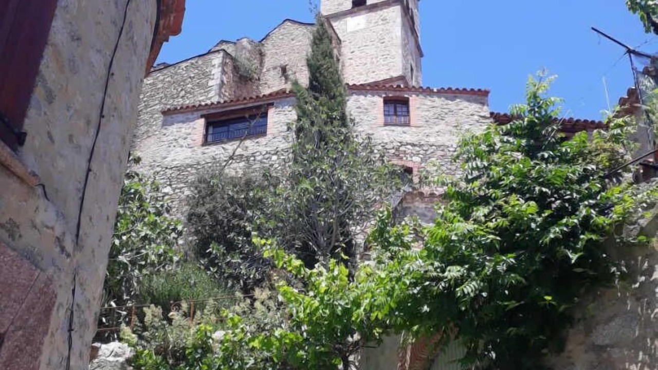 Photo of Others in Eus