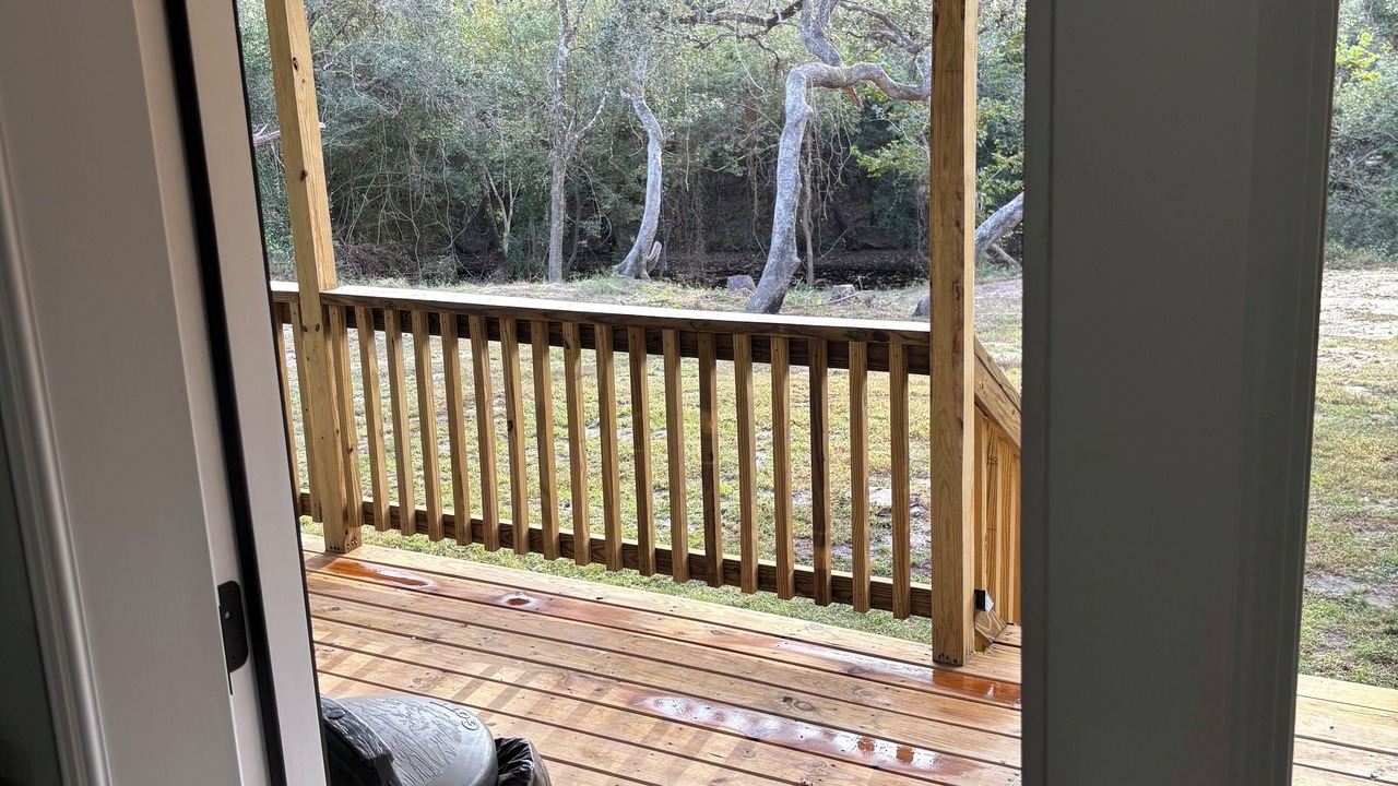 Photo of Patio Balcony in Inez