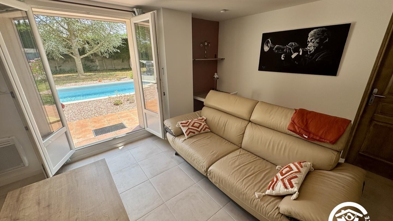 Photo of Livingroom in Roullens