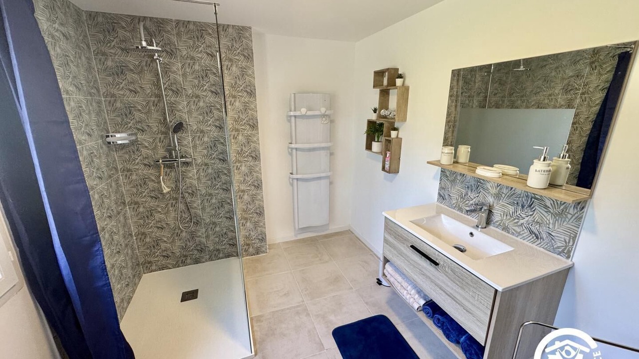 Photo of Bathroom in Roullens